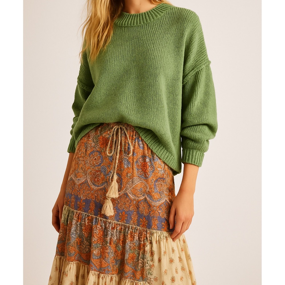 Womens sz M Green Oversized Exposed Seam Chunky Knit Sweater Cozy Warm Layering